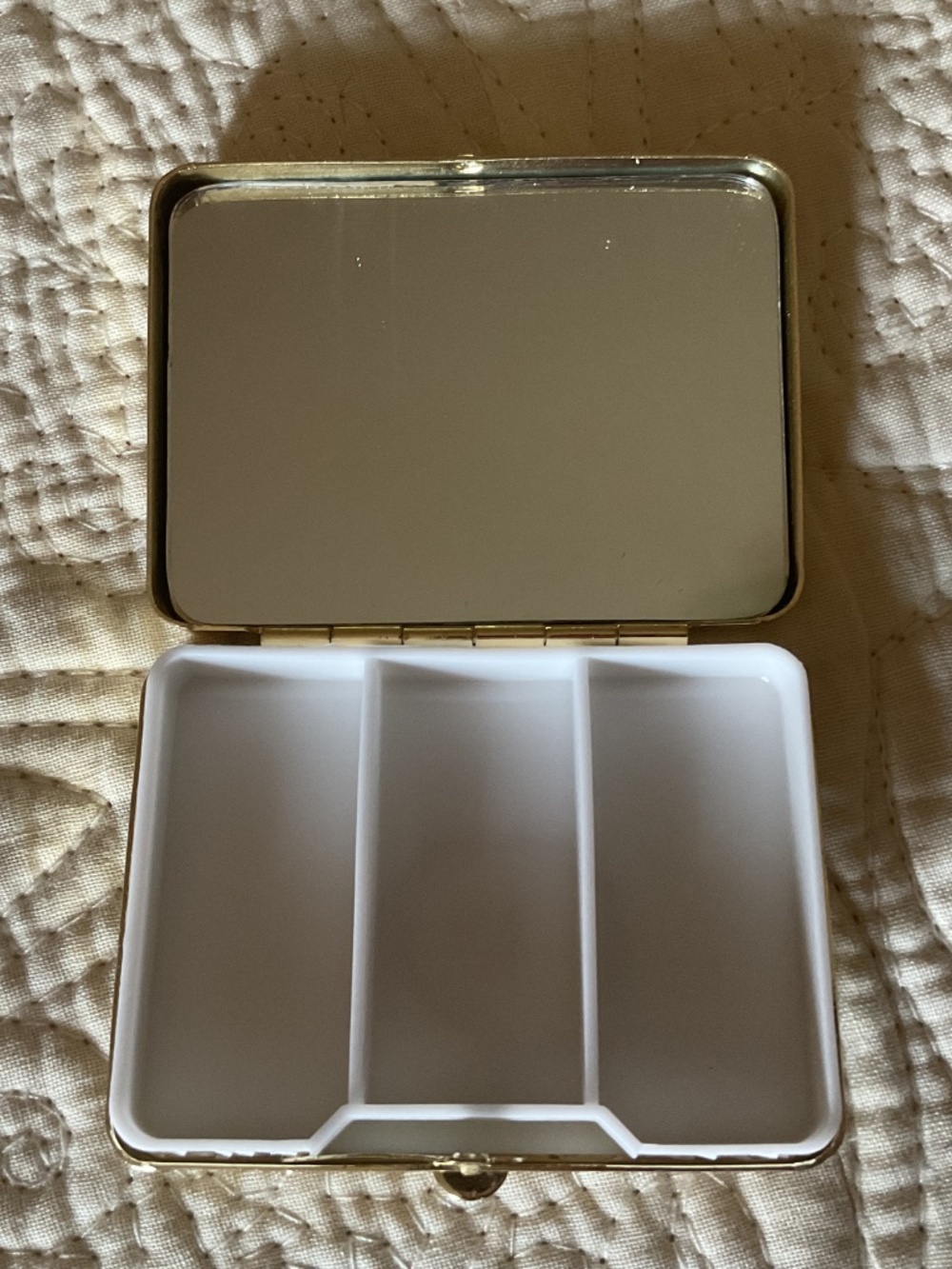 NWOT Virgin Mary Icon Pills Case With Mirror - Picture 9 of 12